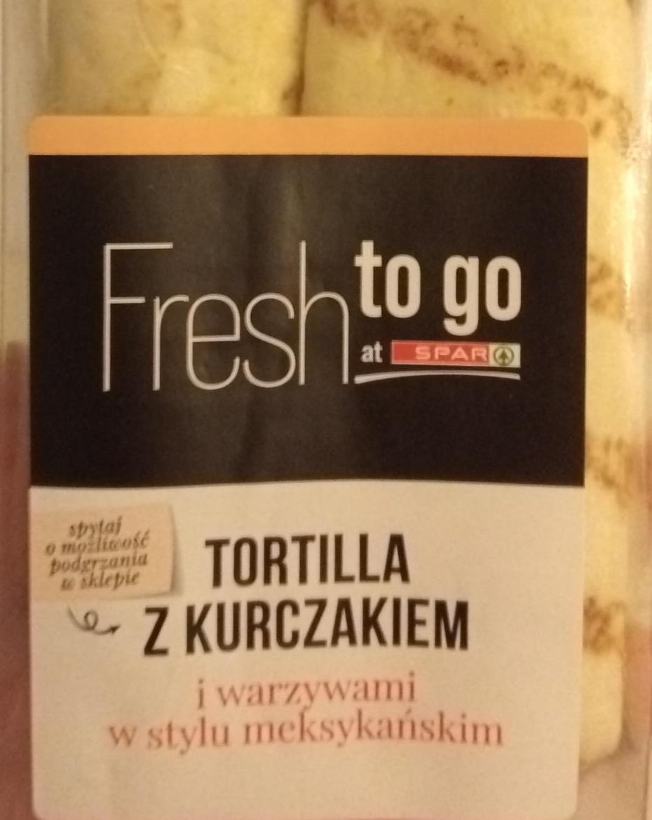 Zdjęcia - Tortilla z kurczakiem i warzywami w stylu meksykańskim Fresh to go at Spar