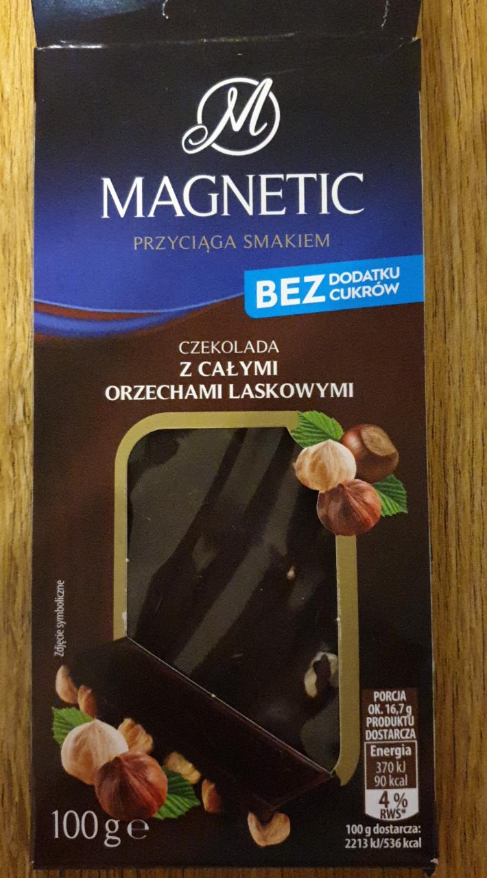Zdjęcia - Magnetic czekolada z orzechami laskowymi