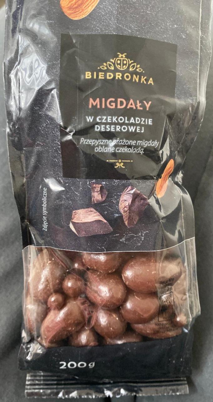 Zdjęcia - Migdały w czekoladzie deserowej Biedronka