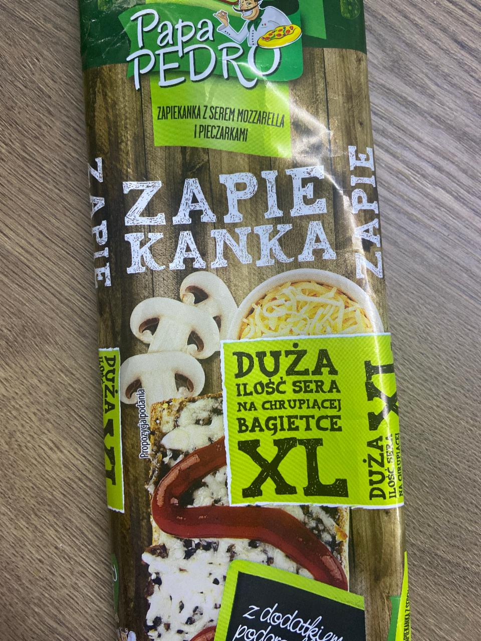 Zdjęcia - Zapiekanka z serem mozzarella i pieczarkami Papa Pedro