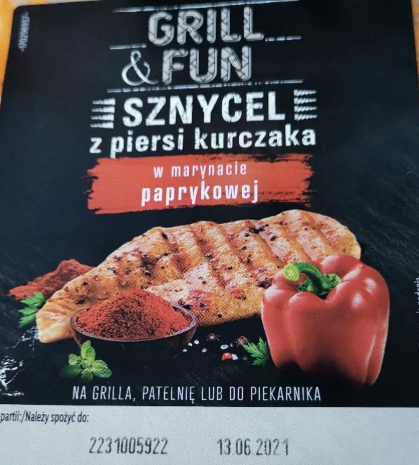 Zdjęcia - Sznycel z piersi kurczaka w marynacie paprykowej Grill & Fun