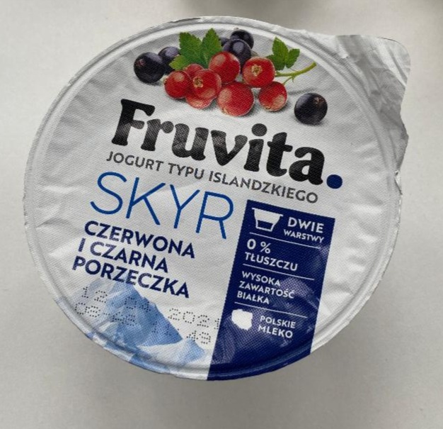 Zdjęcia - Fruvita jogurt typu islandzkiego czerwona i czarna porzeczka