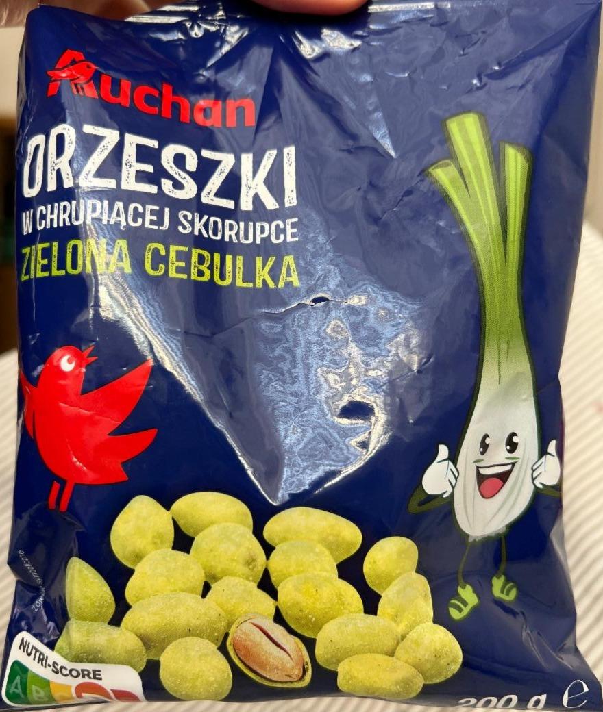 Zdjęcia - Orzeszki w chrupiącej skorupce zielona cebulka Auchan