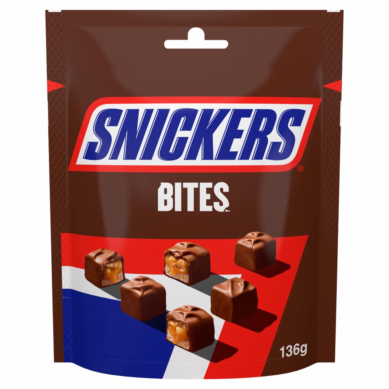 Zdjęcia - Snickers Bites Batoniki z nugatowym nadzieniem i orzeszkami ziemnymi w karmelu i czekoladzie 136 g