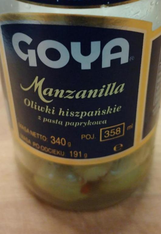 Zdjęcia - Oliwki hiszpańskie pastą paprykową Goya