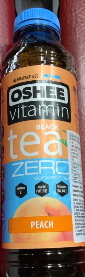 Zdjęcia - Vitamin Black Tea Zero Niegazowany napój herbaciany o smaku brzoskwiniowym 555 ml Oshee