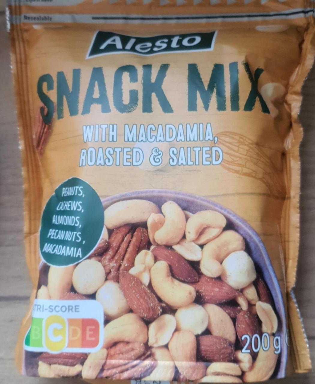 Zdjęcia - Snack Mix with Macadamia, Roasted & Salted Alesto